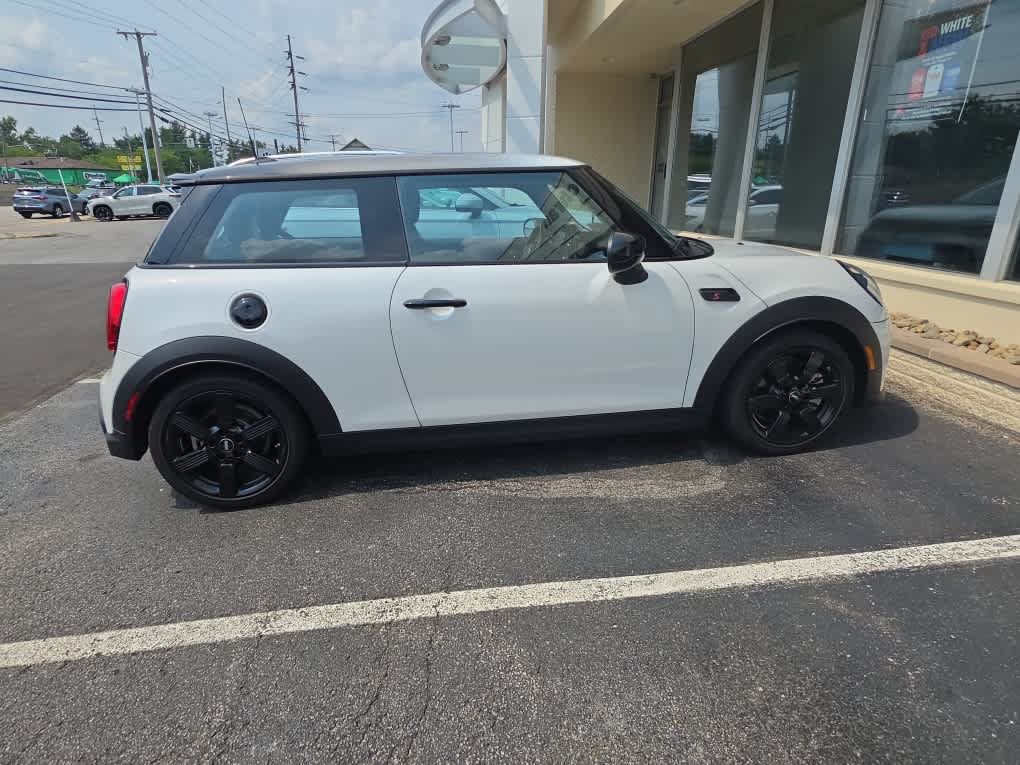 mini hardtop 2 door 2024 WMW53DH06R2V58121 image mini hardtop 2 door 2024 WMW53DH06R2V58121 image